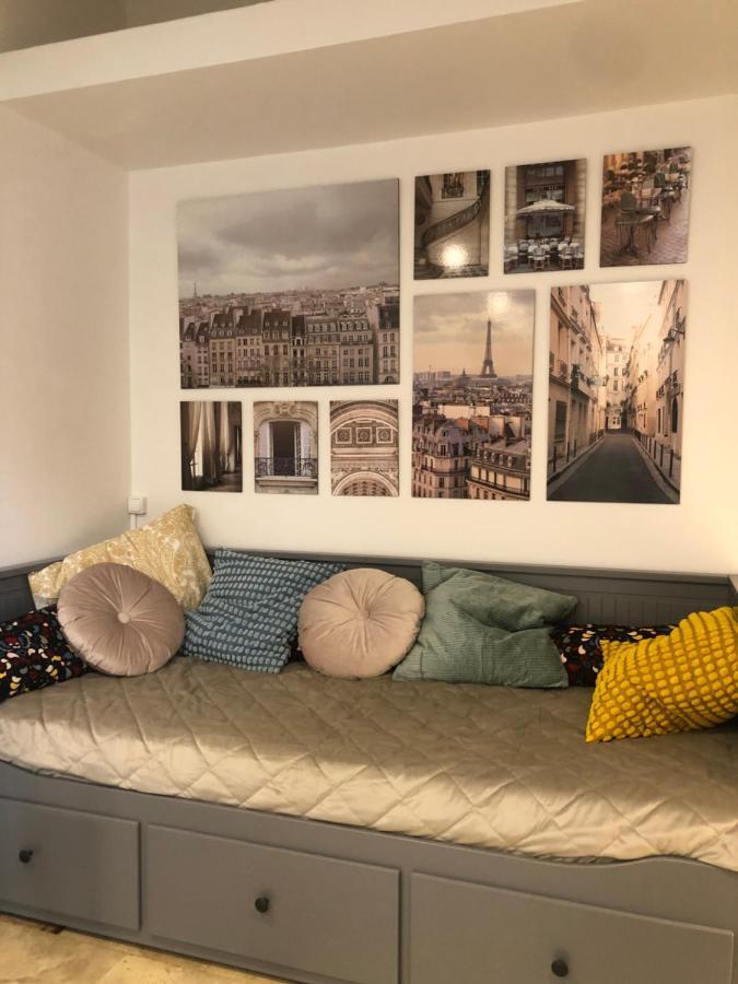 Paris-Eiffel, Bienvenue -Terrasse -Netflix Lägenhet Pantin Exteriör bild