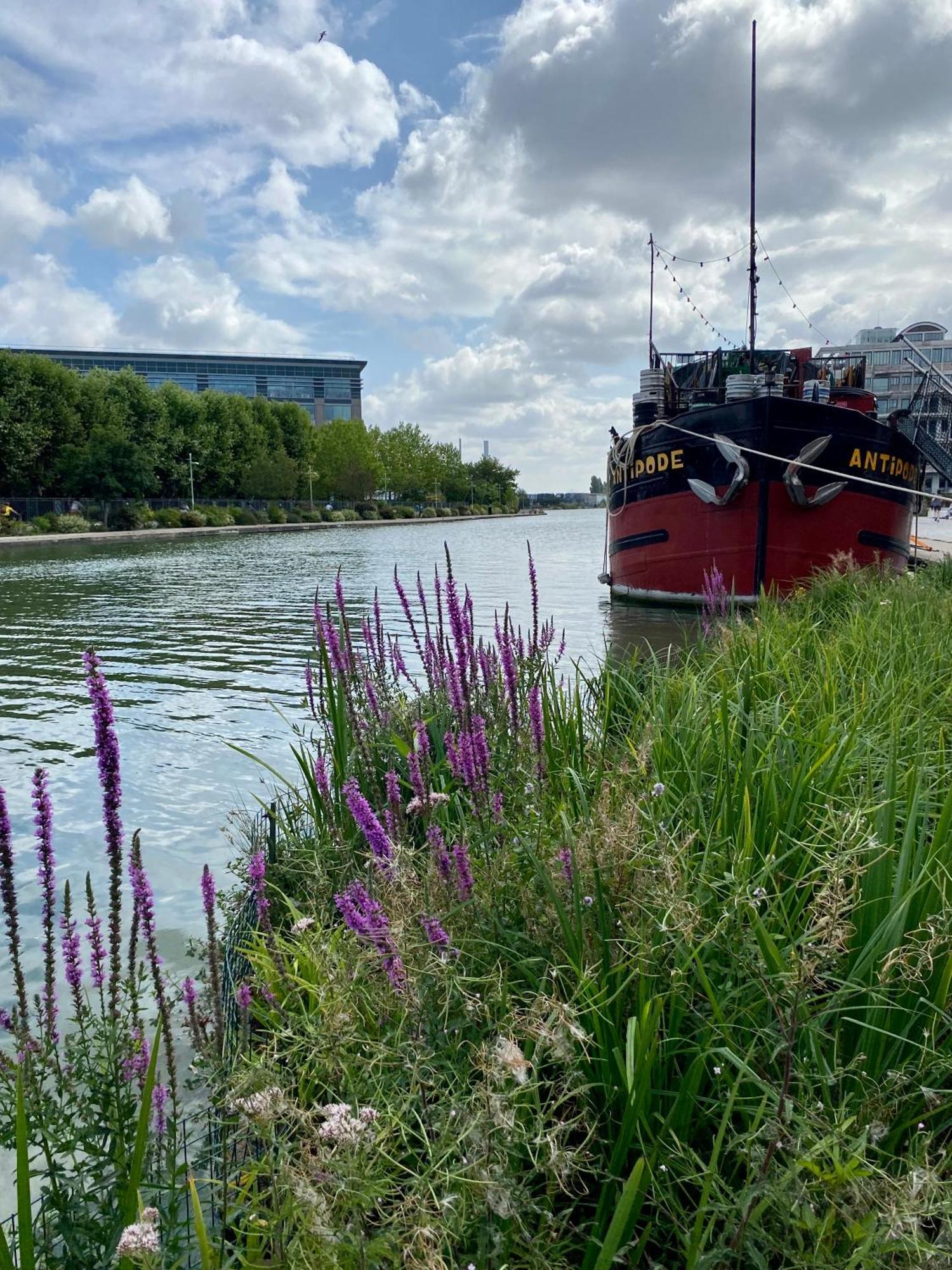 Paris-Eiffel, Bienvenue -Terrasse -Netflix Lägenhet Pantin Exteriör bild